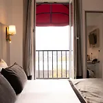 Derby Eiffel 4* Paris