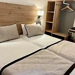 Hotel Derby Eiffel 4*