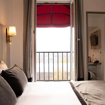 Derby Eiffel 4* Parijs