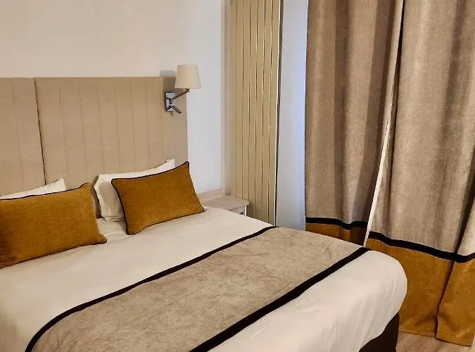 Derby Eiffel Hotel