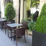Отель Derby Eiffel Париж
