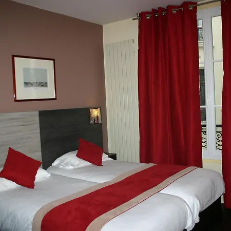 Derby Eiffel 3* Париж