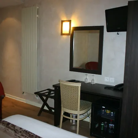 Derby Eiffel Hotel 4*