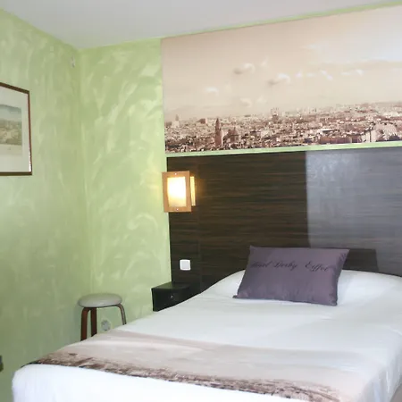 Derby Eiffel 4* Parijs