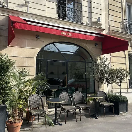 Derby Eiffel 4* Parijs