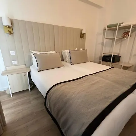 Derby Eiffel 4* Paris
