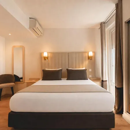 Derby Eiffel Hotell Paris