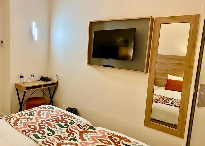 Derby Eiffel Hotel Paris