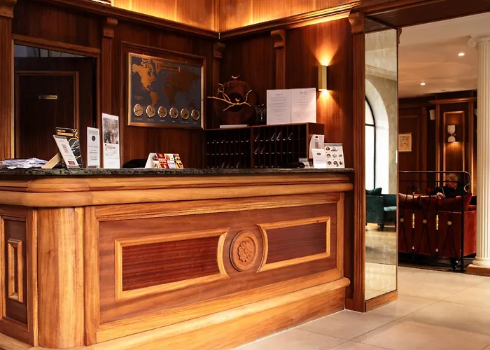 Derby Eiffel 4* Parigi