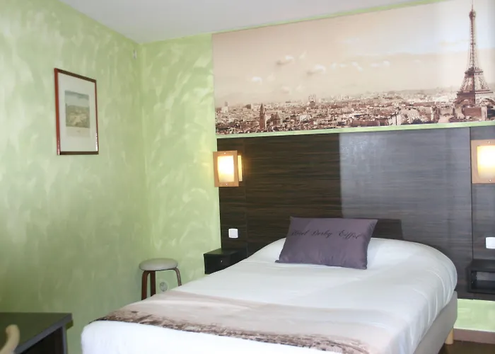 Derby Eiffel 4* Paris