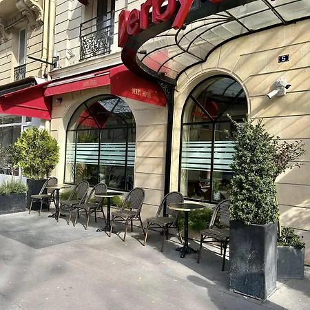 Derby Eiffel 4* Parigi