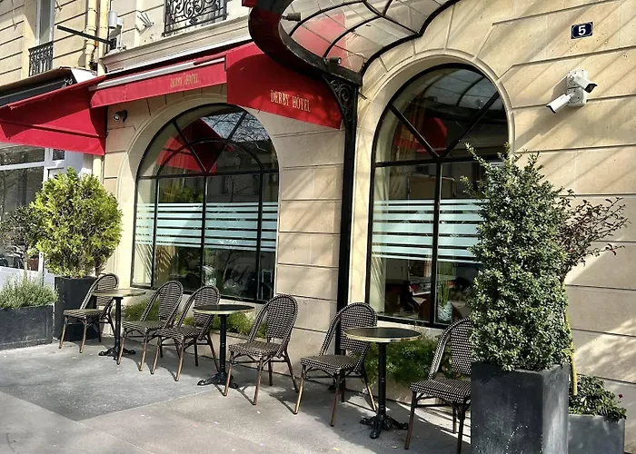 Derby Eiffel 4* Paryż